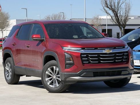 New 2026 Chevrolet Equinox LT image 2