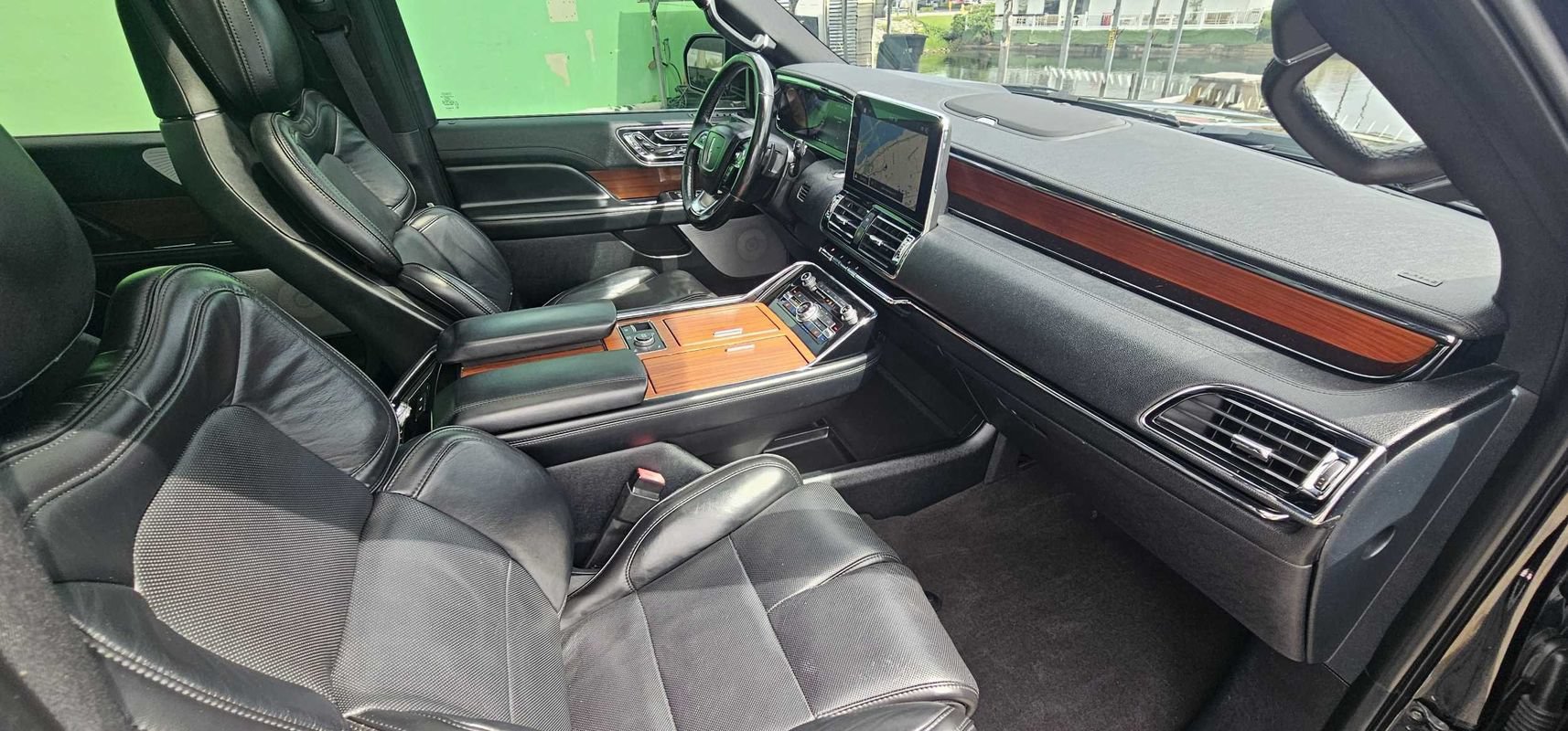 Used 2019 Lincoln Navigator Reserve AWD/4WD image 33