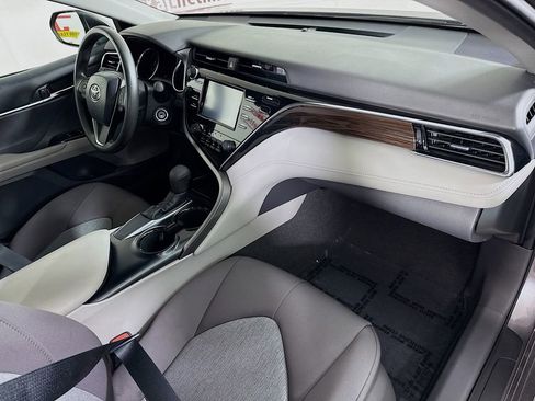 Certified 2018 Toyota Camry LE FWD image 30