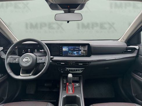 Used 2025 Nissan Kicks SR w/ SR Premium Package image 12