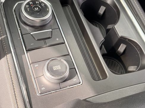 Used 2022 Ford Expedition XLT AWD/4WD image 31