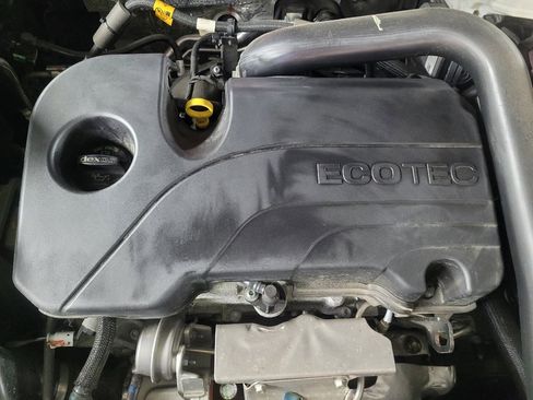 Used 2024 Chevrolet Equinox LT image 30