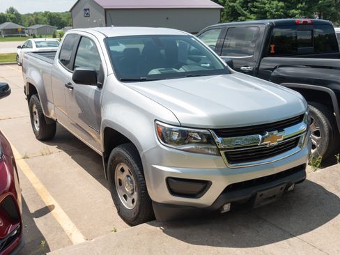 Used 2018 Chevrolet Colorado W/T w/ WT Convenience Package AWD/4WD image 1