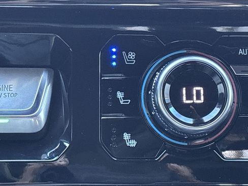 Used 2024 GMC Sierra 3500 AT4 w/ Technology Package image 24