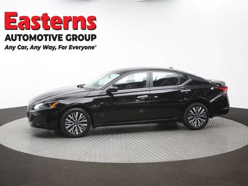 Used 2023 Nissan Altima 2.5 SV w/ SV Premium Package AWD/4WD image 61