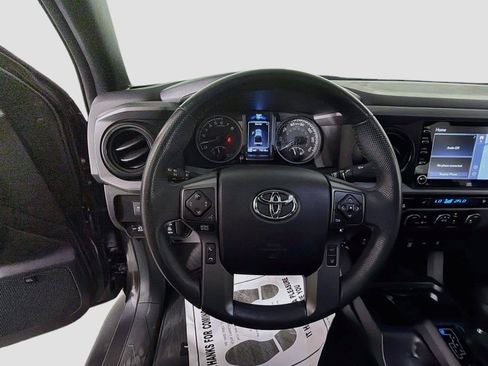 Used 2021 Toyota Tacoma TRD Sport w/ TRD Premium Sport Package AWD/4WD image 11