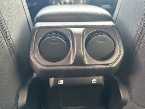 Used 2021 Jeep Wrangler Unlimited Sport image 22
