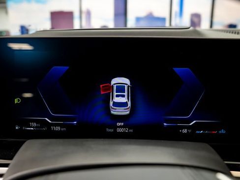New 2026 BMW ALPINA XB7 AWD/4WD image 17