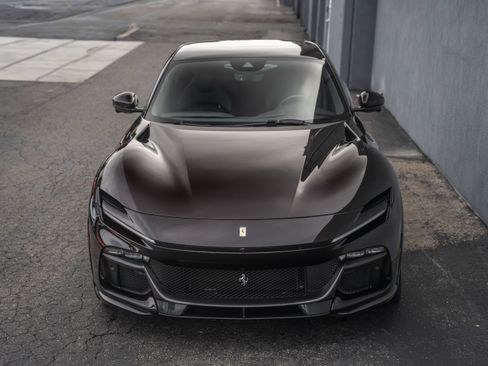 Used 2024 Ferrari Purosangue image 8