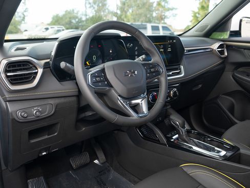 Used 2026 Chevrolet TrailBlazer ACTIV w/ Driver Confidence Package image 24