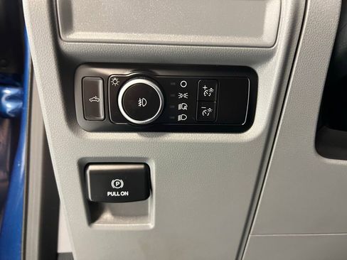 Used 2023 Ford F150 XLT image 17