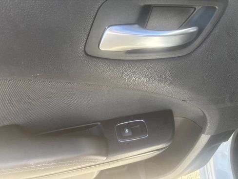 Used 2017 Dodge Charger SE w/ Blacktop Package image 25