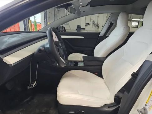 Used 2023 Tesla Model 3 Standard Range RWD image 6
