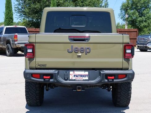 Used 2025 Jeep Gladiator Rubicon AWD/4WD image 4