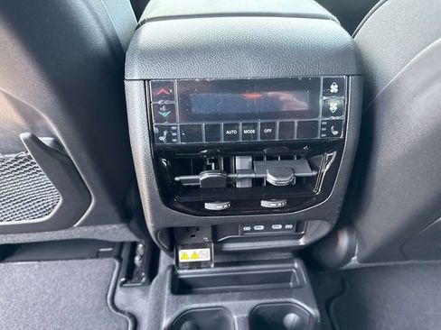 New 2026 Jeep Grand Cherokee L Limited AWD/4WD image 16