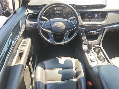 Certified 2022 Cadillac XT5 Premium Luxury AWD/4WD image 12
