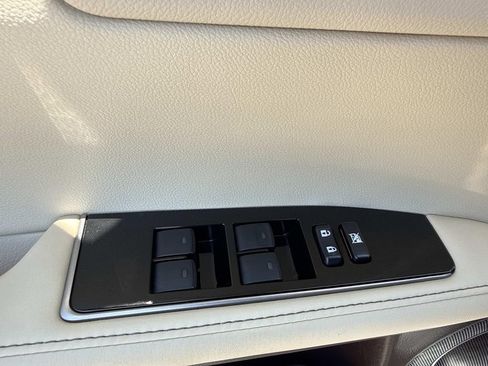 Used 2017 Lexus ES 350 w/ Premium Package FWD image 19