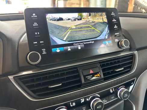 Used 2019 Honda Accord EX image 23