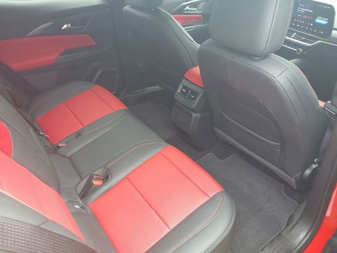 Used 2025 Chevrolet Equinox EV RS image 33