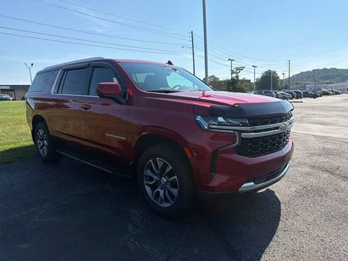 Used 2024 Chevrolet Suburban LS w/ Max Trailering Package AWD/4WD image 4