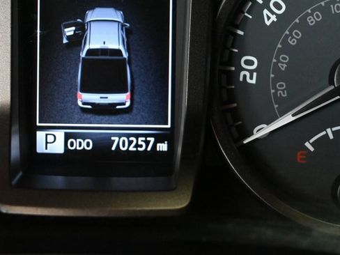 Certified 2020 Toyota Tacoma TRD Off-Road image 4