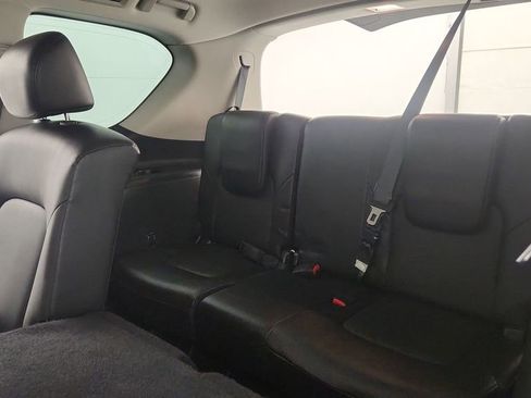 Used 2023 Nissan Armada SV image 32