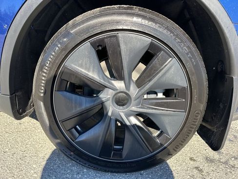 Used 2024 Tesla Model Y Long Range image 31