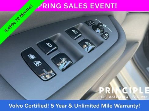 Certified 2025 Volvo XC90 B5 Plus AWD/4WD image 28