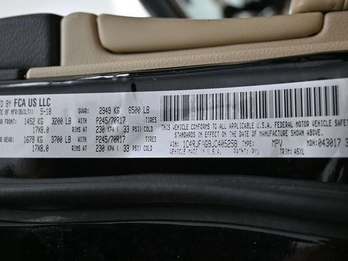 Used 2018 Jeep Grand Cherokee Laredo AWD/4WD image 34