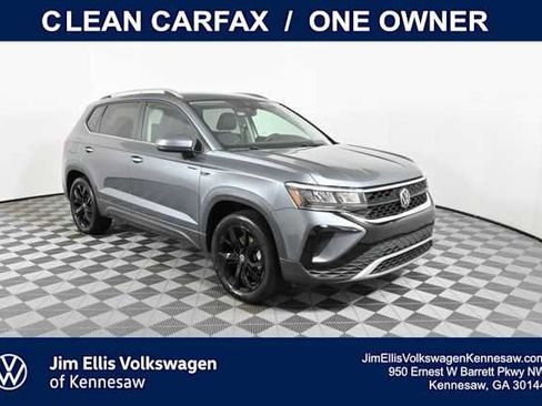 Certified 2023 Volkswagen Taos SE image 1