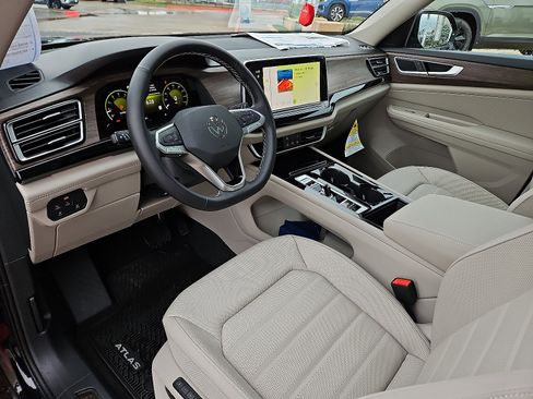 New 2026 Volkswagen Atlas SEL image 12