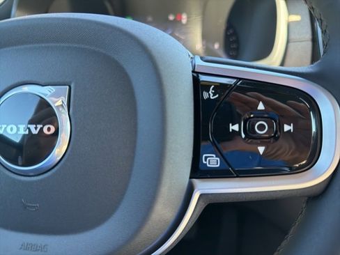 New 2026 Volvo XC90 B6 Ultra w/ Protection Package Premier image 19