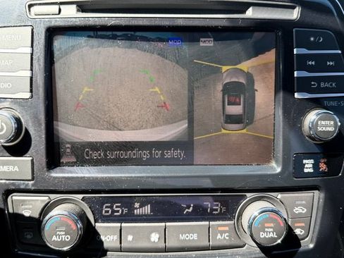 Used 2021 Nissan Maxima SR w/ Sport Mat Group FWD image 24