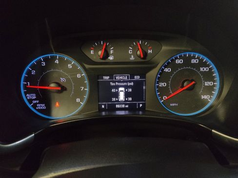Used 2018 Chevrolet Equinox LT FWD image 23