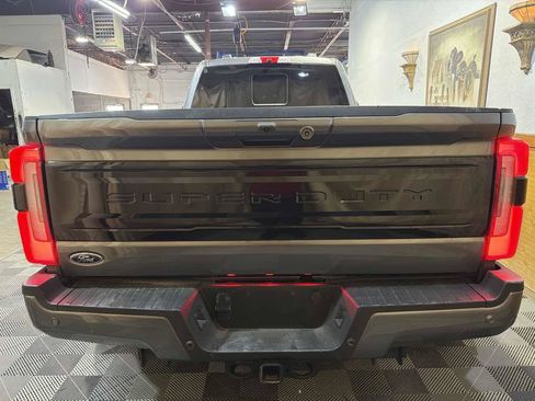 Used 2025 Ford F350 Platinum w/ FX4 Off-Road Package AWD/4WD image 4