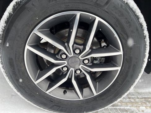 Certified 2019 Jeep Grand Cherokee Limited w/ Trailer Tow Group IV image 7