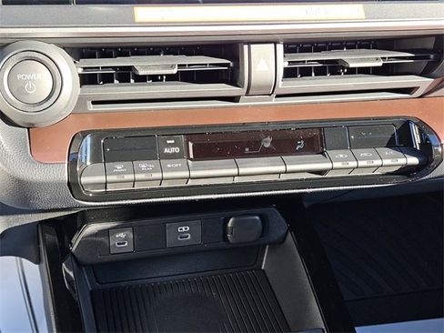 New 2026 Toyota Prius SE image 19