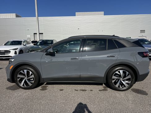 Used 2023 Volkswagen ID.4 2WD image 5