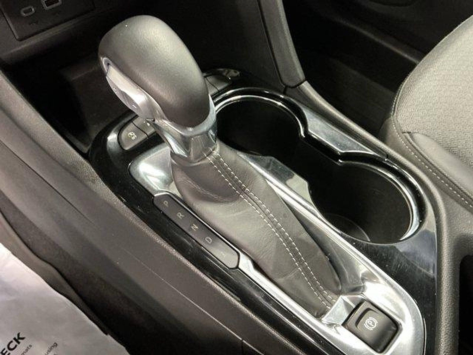 Used 2022 Buick Encore GX Select AWD/4WD image 19