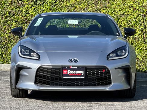 New 2026 Toyota GR86 Premium RWD image 9