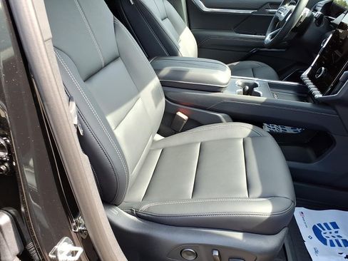 New 2026 GMC Acadia Elevation w/ Black Edition AWD/4WD image 8