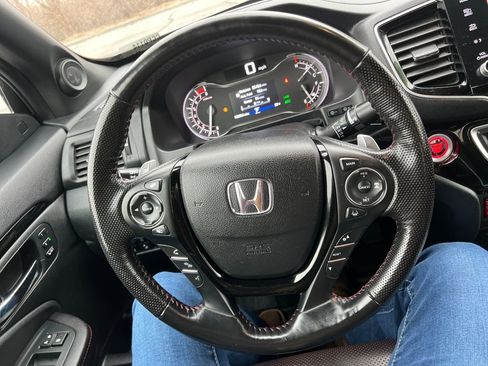 Used 2023 Honda Ridgeline Black Edition image 17