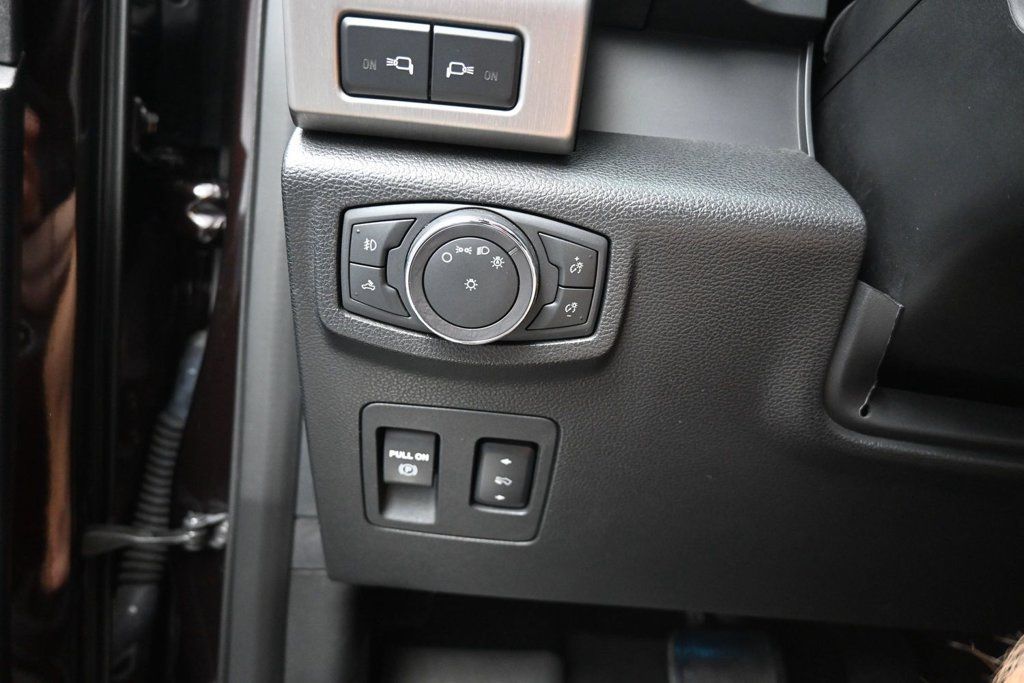 Used 2019 Ford F150 Platinum w/ Equipment Group 701A Luxury AWD/4WD image 17