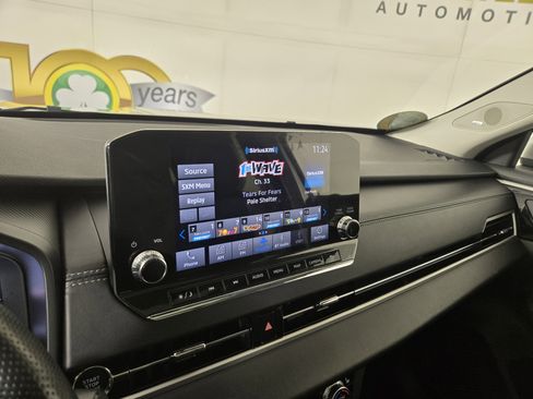 Used 2024 Mitsubishi Outlander SE AWD/4WD image 19