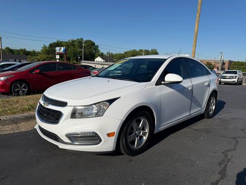 Used 2015 Chevrolet Cruze LT FWD image 3