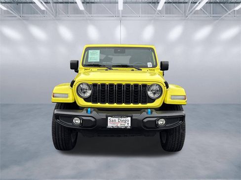 Used 2024 Jeep Wrangler Unlimited image 5