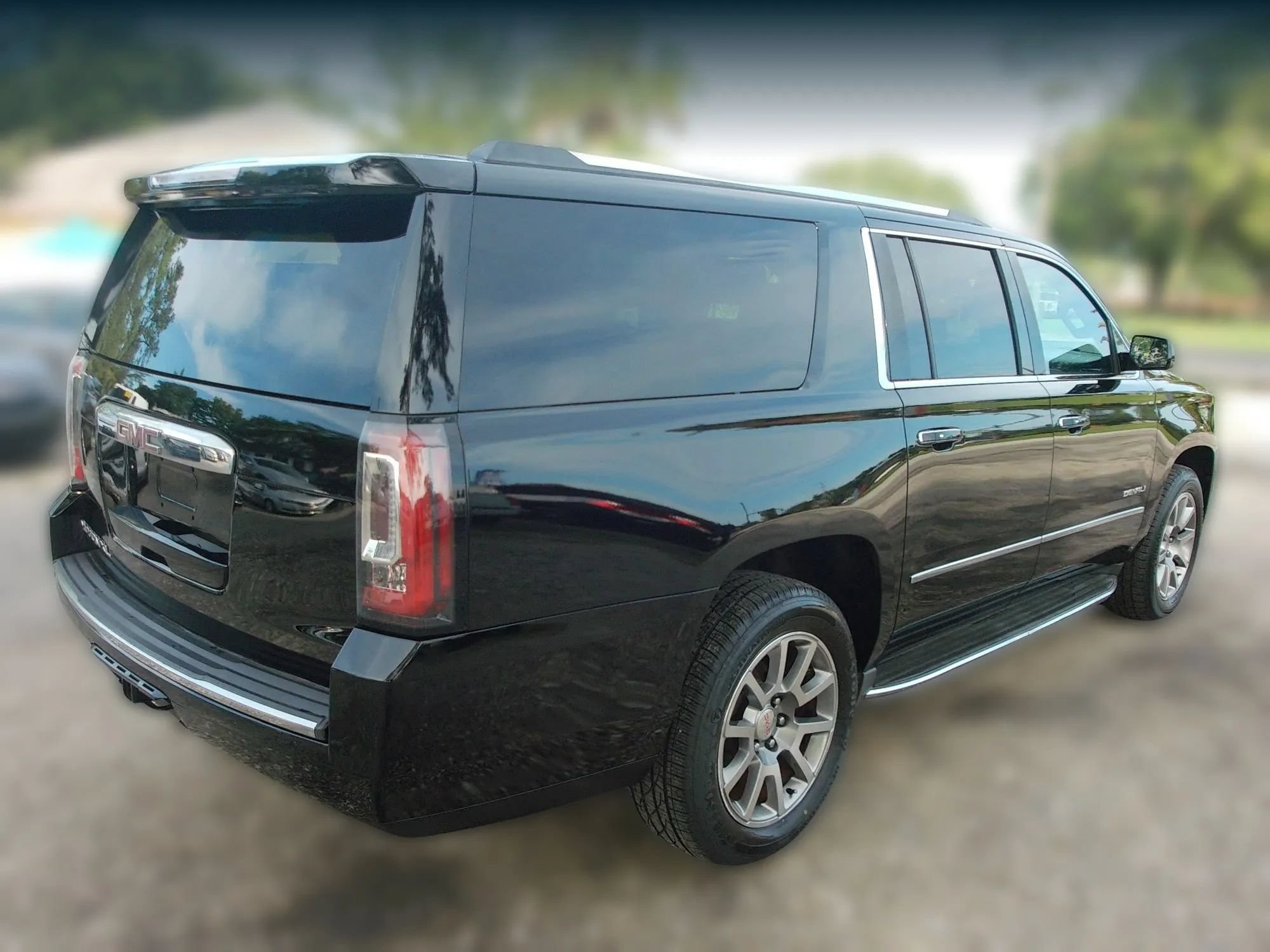 Used 2015 GMC Yukon XL Denali w/ Open Road Package RWD image 6