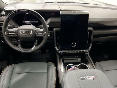 Used 2026 GMC Yukon AT4 w/ AT4 Preferred Package AWD/4WD image 10