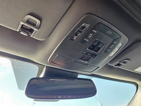 Used 2024 Toyota Sienna XSE image 27