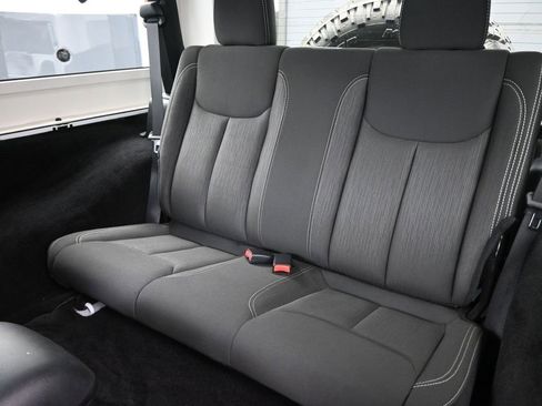 Used 2017 Jeep Wrangler Sahara w/ Connectivity Group image 23